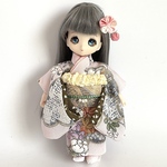 No.771  オビツ11振袖　雲取かのこ季節の花金彩