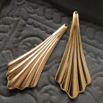 真鍮パーツ［アメリカ製］＊2個＊アンティーク調 チャーム　クラシカル　クラシック/ Raw brass jewelry making supplies