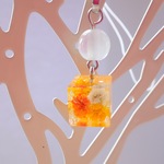 flower in cube strap