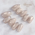 【上品ブライダルネイル】シルクベージュ キルティング ガラスフレンチ マグネット 結婚式 花嫁 上品 ネイルチップ