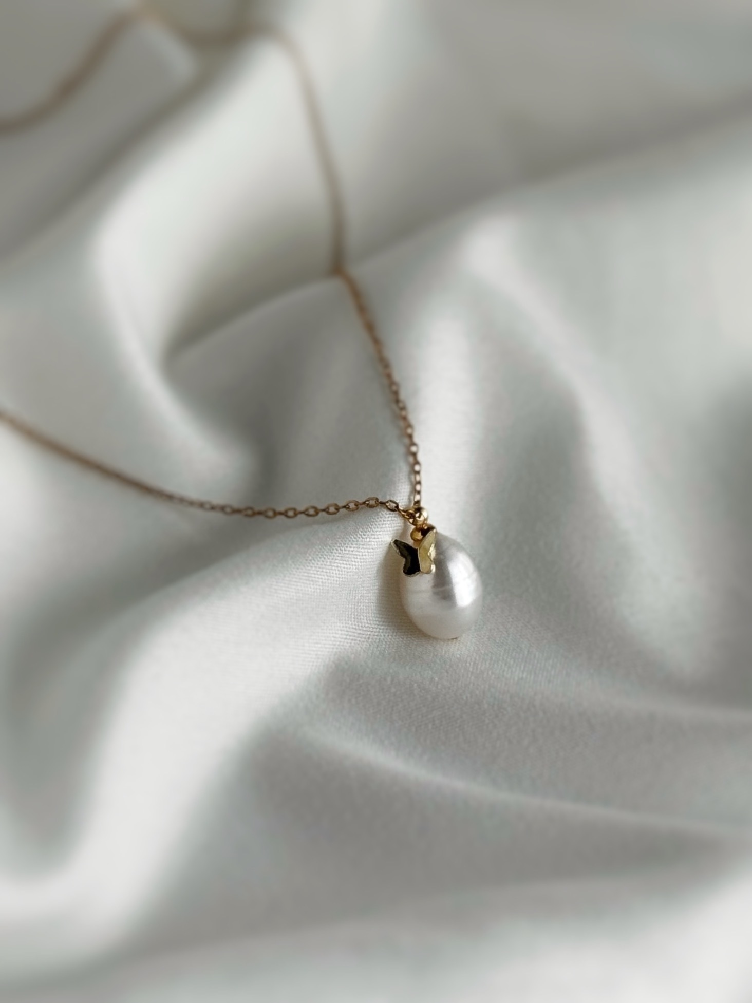 選べる3size】こぼれバロックパールピアス | 淡水真珠 | 一粒ピアス 