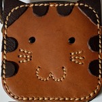 牛革　ネコ顔の小物入れ＆コインケース　茶色
