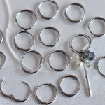 16ｍｍ <シルバー> 2点 ステンレス フープピアス キャッチレス フープ 金属アレルギー対応 