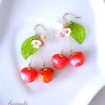 さくらんぼとお花の咲く華やかピアス(チェリー・フラワー・リーフ・フルーツ・ゆらゆら・上品・揺れる・大人可愛い)