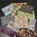 小さなインド刺繍リボンの端切れ