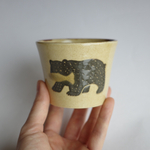 熊と鮭のフリーカップ(イエロー)　そばちょこ / 蕎麦猪口/小鉢/陶器
