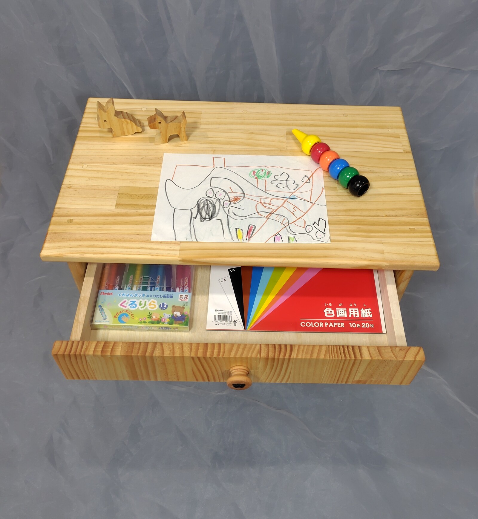 お孫さん 1歳お誕生日プレゼント 手作り木製テーブル＆チェアセット 