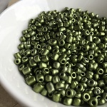 【10g】約120個/4mm/メタリックオリーブ/不揃いガラスビーズ