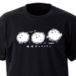 強風ポメラニアン【ブラック】ekot Tシャツ <イラスト：タカ（笹川ラメ子）>