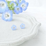 小粒なネモフィラ 陶磁器ピアス/porcelain glass
