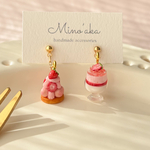いちごのサントノーレといちごムースのスイーツピアス｜揺れるミニチュアデザート