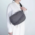 【容量約5L】撥水CORDURA® フリルボディバッグ｜11インチ収納・軽量2WAY