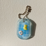 プールなタグキーホルダー🪿🫧