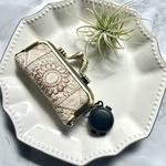 【インド刺繍】実印もOK華やか印鑑ケース/リップケース ＊ 汚れが拭き取れる内布 ＊ シャンパンゴールド