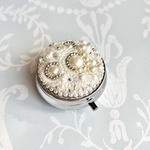 ピルケース ビーズ刺繍