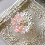 🌸桜とパールの小さなリースブローチ