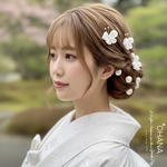 【白蝶の舞】つまみ細工 髪飾り 成人式 振袖 卒業式 袴 結婚式 白無垢 ちりめん 一越  「蝶々1本」　OHANA