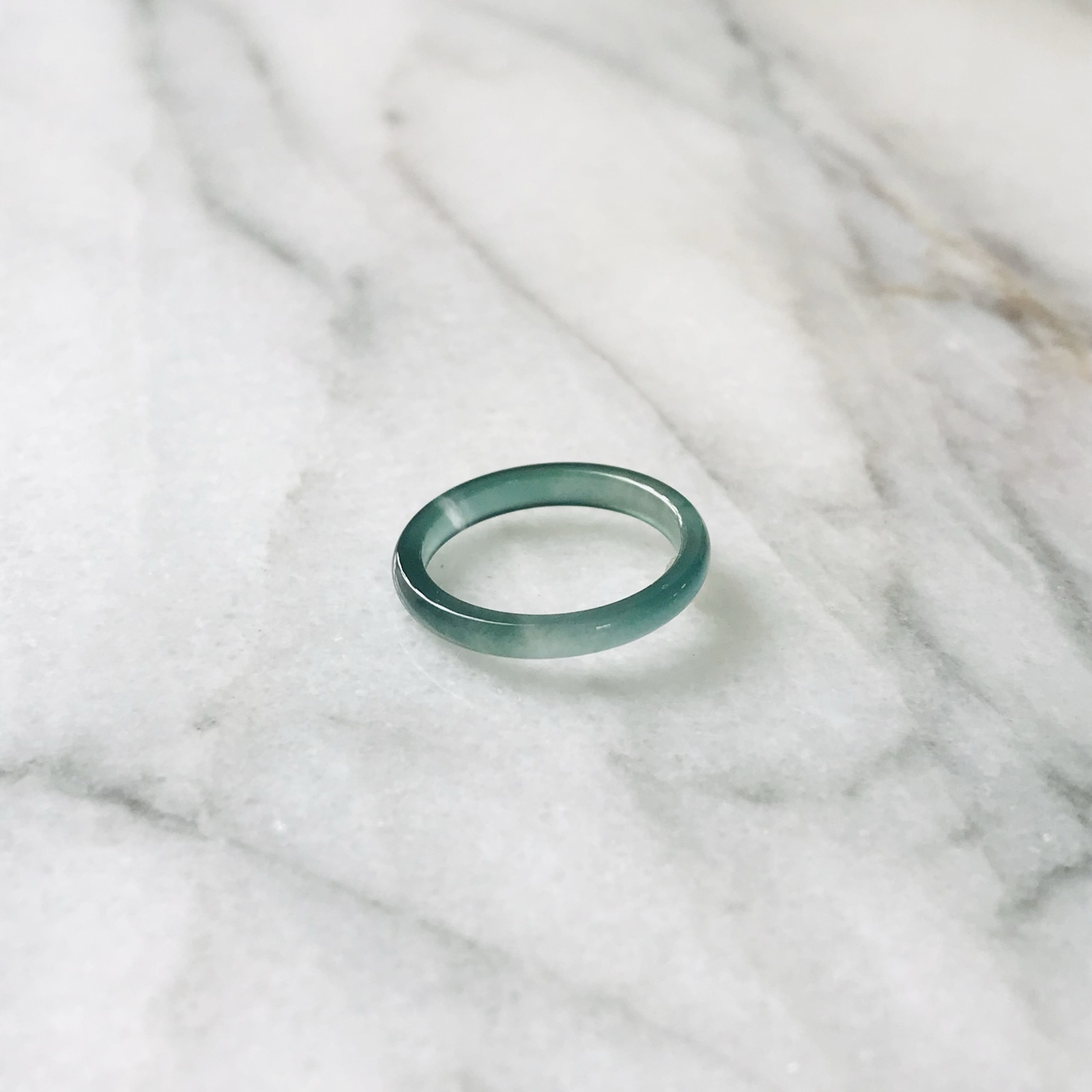 R141-008］ ジェイド JADE ヒスイ 本翡翠 くりぬき リング 天然石 一点 