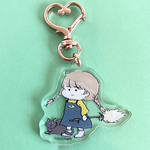 アクリルキーホルダー　　魔法の練習を始める子供に付き合う黒猫はしっぽも寄り添う　#魔女 #魔法使い #黒猫
