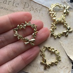 【2個】25×26mm/ゴールド/リボンハートチャーム