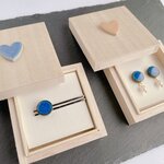【バレンタイン限定ギフトボックス付き】日本伝統美濃焼蒼い丸いペアネクタイピン＆イヤリング／ピアス