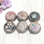 インド刺繍リボン　小物入れ　ピルケース　アクセサリーケース