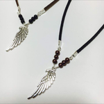 ★SALE★ビーズ&羽チャーム メンズネックレス