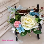 青い鳥のベンチアレンジ・アーティフィシャルフラワー