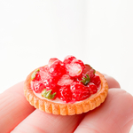ミニチュア   苺  たっぷり タルト ｜ 大人可愛い　フェイクスイーツ ・ 食品サンプル 