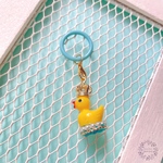 王冠アヒルのめじるしアクセサリー🐤👑 傘マーカー・ペットボトルマーカー・チャーム