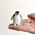 手乗りペンギン(ヒゲペンギン)フィギュア (Kさま専用ページ)