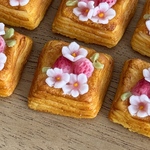 いちごと桜のデニッシュ
