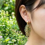 【チェコビーズ】【Emerald Cascade】瑞々しい光を湛えるビーズフリンジの耳飾り