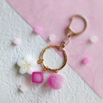 和菓子風 キーホルダー　もも　ピンク｜和小物・和風アクセサリー｜全9色｜バッグチャーム・プレゼントにも◎