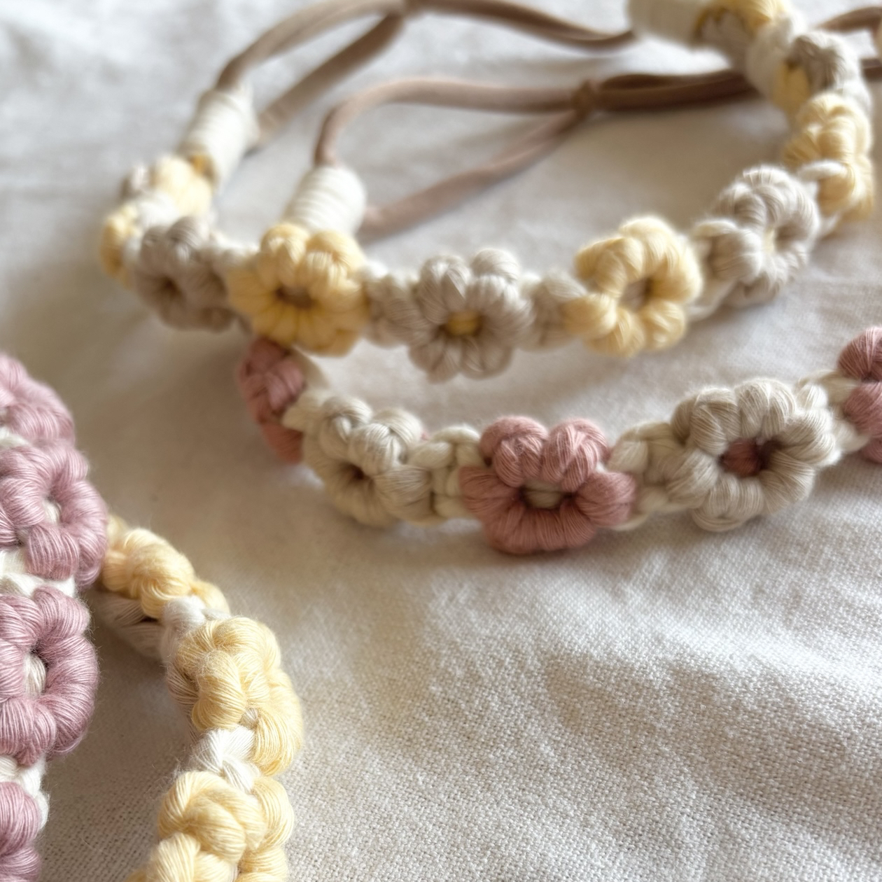 マクラメフラワーヘアバンド - Hau'oli macrame | minne byGMOペパボ