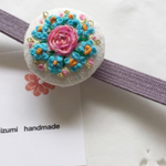 Camo's＊haru様オーダー品   花刺繍帯留め