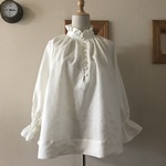 フレンチリネン（オフホワイト）で作ったで作ったギャザーフリルブラウス
