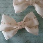 【送料無料】ししゅうリボンのヘアクリップ（白）