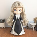 再1557【ブライスアウトフィット】クエーカーカラーの黒のシスター風クラシカルドレス
