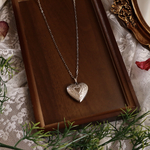 Locket pendant Necklace -heart-