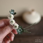あなたの毎日に小さな幸せを。シロツメクサと四つ葉のクローバー   布花ブローチ