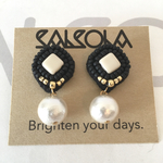 ビーズ刺繍 / ミニスクエア ホワイト×ブラック×コットンパール10mm