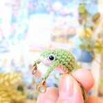 (2点留め④)きみどり君げこチャーム(あみぐるみ)WH