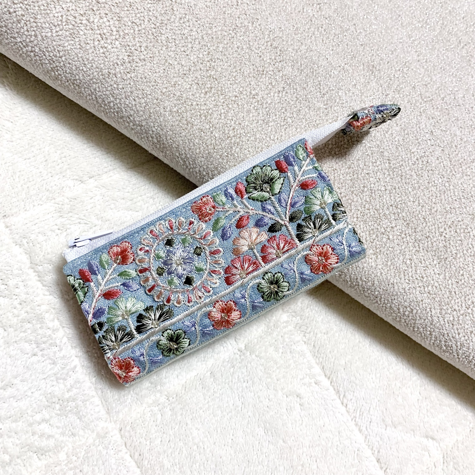 4ポケット 仕切り付きポーチ ブルー 水色 インド刺繍リボン ポーチ