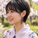 夜空に舞う蝶のしずく青色イヤリング/フックピアス