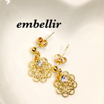 送料無料 ♡ ゆらゆら お花 の ゴールドピアス ♡