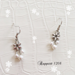 雪が舞うピアス
