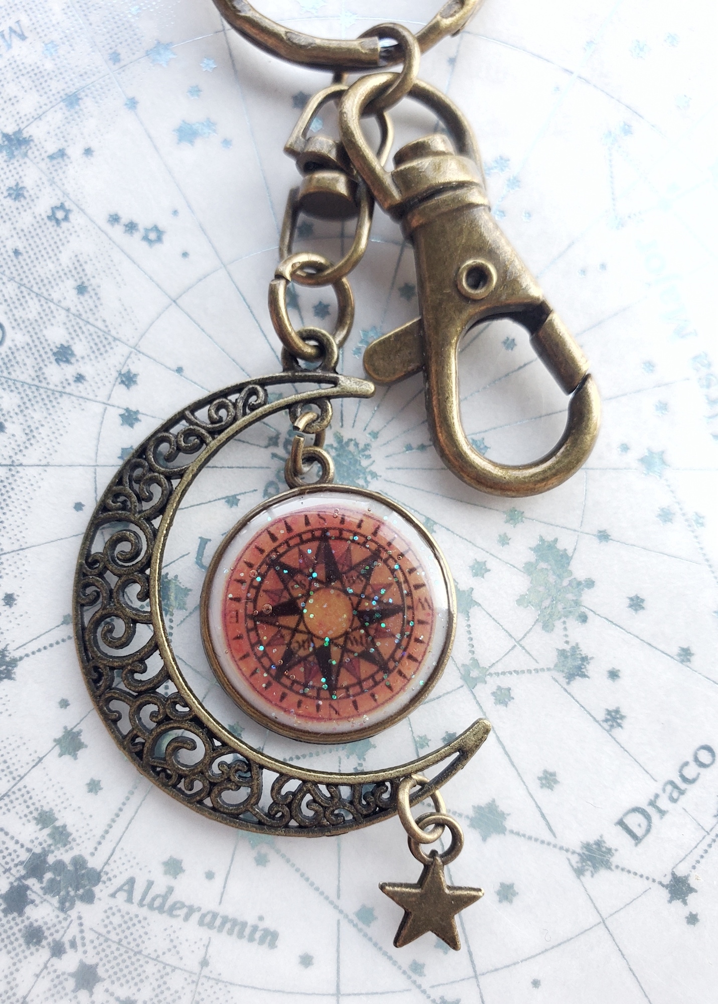 再販☆オーダーメイド☆光る12星座の懐中時計ネックレス☆レジン 