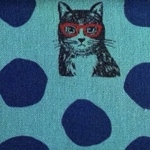 【さやまる。様】水玉　ドット　メガネ　猫　ブルー　スリム　ペンケース　ナスカン付