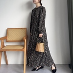 【新作送0】春は小花柄で大人可愛いワンピース 落ち感の良いシフォン生地で春夏のおでかけ着にぴったり【小花柄ロングOP】